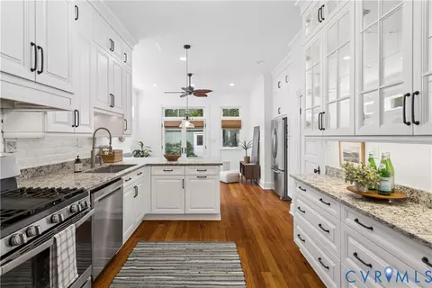 Kitchen - 2221 Stuart Ave, Richmond, VA 23220 photo 1 of 7