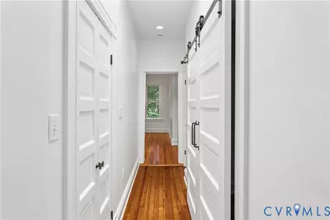 Entry Way - 2221 Stuart Ave, Richmond, VA 23220 photo 11 of 12
