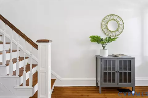 Entry Way - 2221 Stuart Ave, Richmond, VA 23220 photo 3 of 12