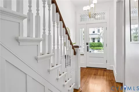 Entry Way - 2221 Stuart Ave, Richmond, VA 23220 photo 4 of 12