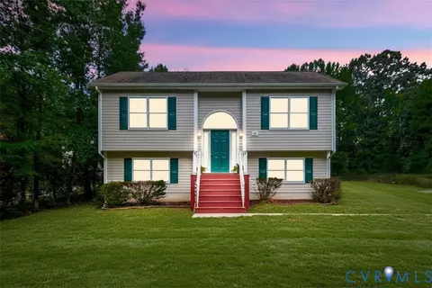 737 Glen Cove Dr, Ruther Glen, VA 22546