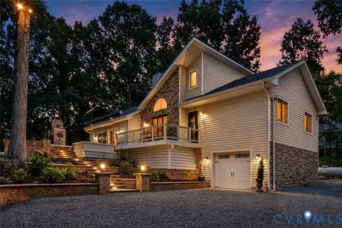 191 Oakwood Dr, Mineral, VA 23117