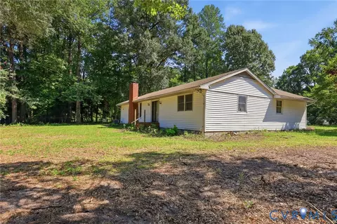 Exterior - 7254 Wilson Cir, Gloucester, VA 23061 photo 4 of 6