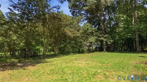 Exterior - 7254 Wilson Cir, Gloucester, VA 23061 photo 5 of 6