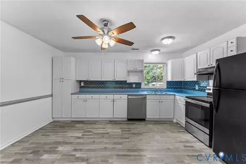 Kitchen - 12870 King William Rd, King William, VA 23086 photo 1 of 2