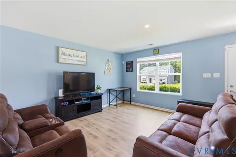 Living - 6801 Oakfork Loop, New Kent, VA 23124 photo 2 of 2