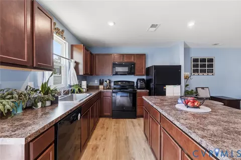 Kitchen - 6801 Oakfork Loop, New Kent, VA 23124 photo 1 of 1