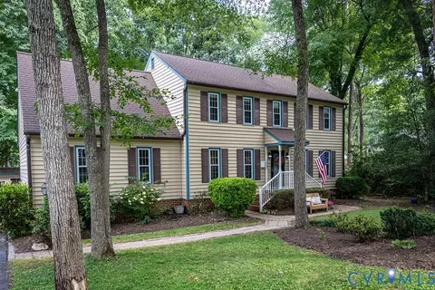 Exterior - 419 Rossmere Dr, Midlothian, VA 23114 photo 8 of 12