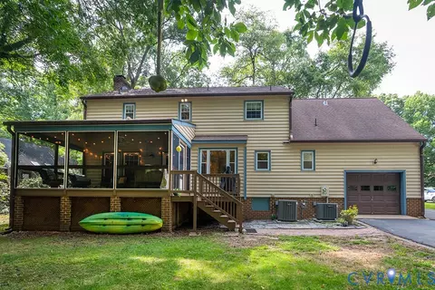 Exterior - 419 Rossmere Dr, Midlothian, VA 23114 photo 4 of 12