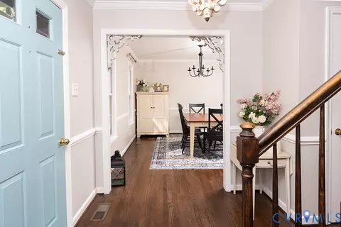Entry Way - 419 Rossmere Dr, Midlothian, VA 23114 photo 2 of 4