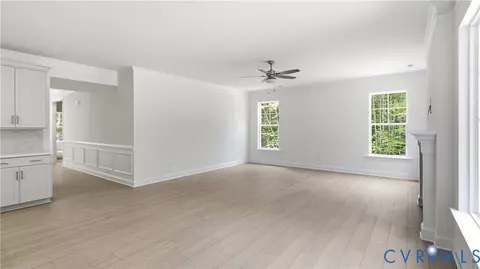 Living - 3178 Three Chopt Rd, Gum Spring, VA 23065 photo 4 of 4