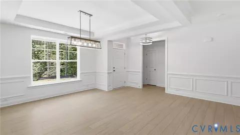 Entry Way - 3178 Three Chopt Rd, Gum Spring, VA 23065 photo 6 of 15
