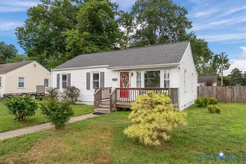 Exterior - 32 E Gray St, Sandston, VA 23150 photo 2 of 6
