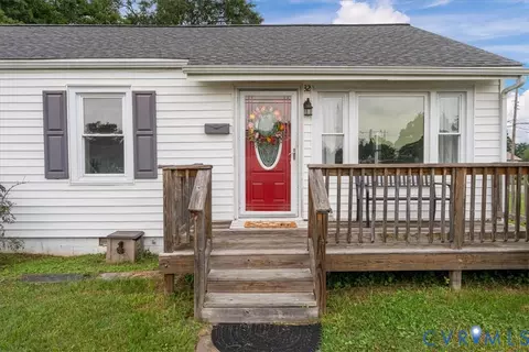 Exterior - 32 E Gray St, Sandston, VA 23150 photo 4 of 6
