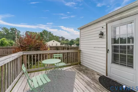Exterior - 32 E Gray St, Sandston, VA 23150 photo 5 of 6