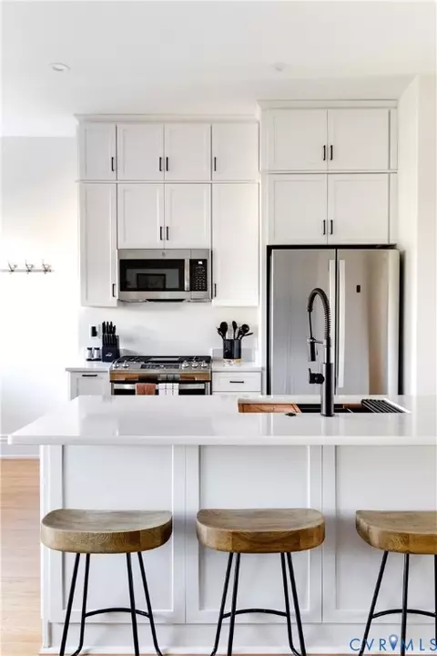 Kitchen - 3142 Floyd Ave, Richmond, VA 23221 photo 4 of 6