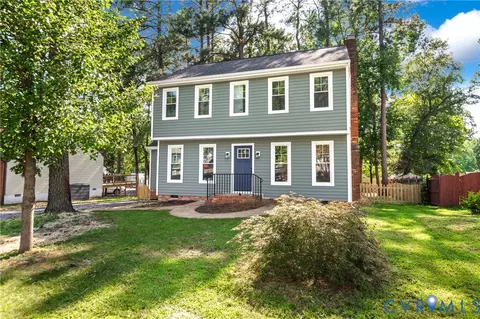8928 Hawkbill Rd, North Chesterfield, VA 23237
