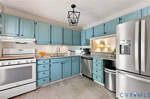 10292 Iron Mill Rd, North Chesterfield, VA 23235