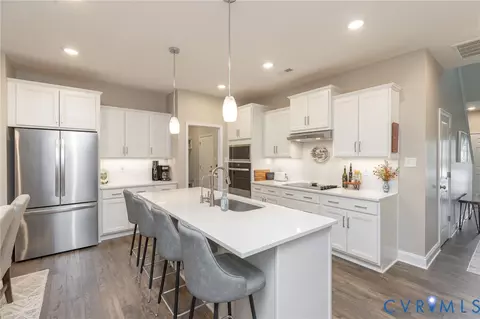 504 Randolph View Dr, Midlothian, VA 23114