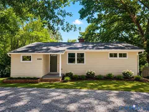 5305 Roane St, Petersburg, VA 23803