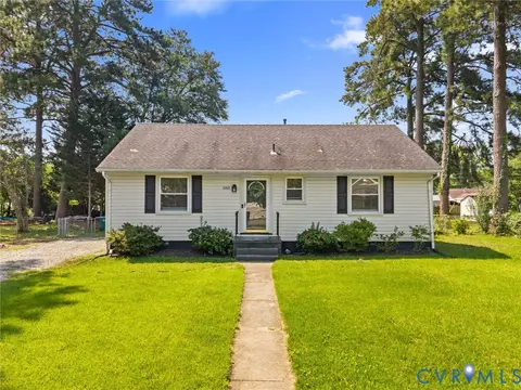 2313 Dickens Rd, Richmond, VA 23230