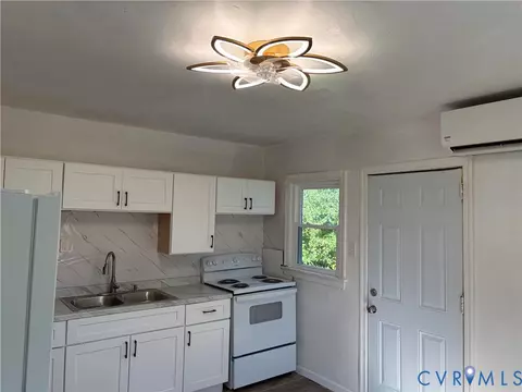 Kitchen - 108 Cherry Acres Dr, Hampton, VA 23669 photo 2 of 3