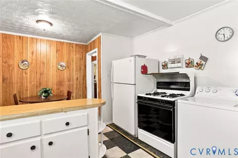 Kitchen - 3918 Peyton Ave, Richmond, VA 23224 photo 1 of 5