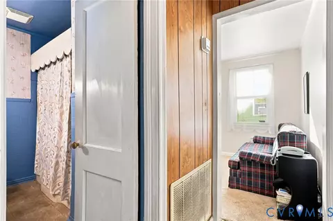 Entry Way - 3918 Peyton Ave, Richmond, VA 23224 photo 1 of 2