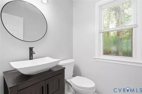 Bath - 5800 Mill Spring Ln, Midlothian, VA 23112 photo 1 of 6