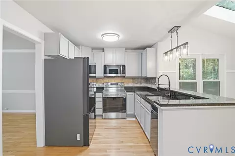 Kitchen - 5800 Mill Spring Ln, Midlothian, VA 23112 photo 1 of 3