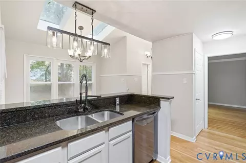 Kitchen - 5800 Mill Spring Ln, Midlothian, VA 23112 photo 3 of 3