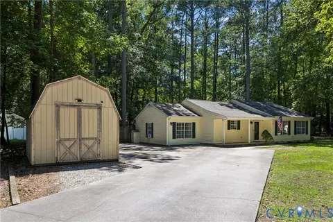 Exterior - 4406 Mallard Dr, Gloucester, VA 23061 photo 2 of 6