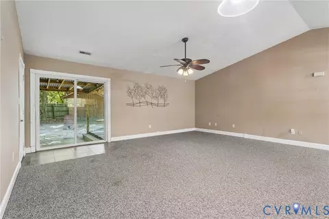 Living - 4406 Mallard Dr, Gloucester, VA 23061 photo 2 of 5