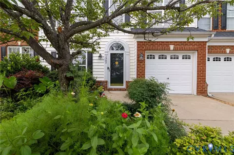5902 Park Creste Dr, Glen Allen, VA 23059