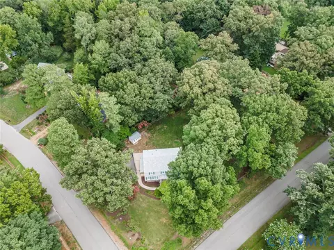 View/Area - 349 Wallingham Dr, Midlothian, VA 23114 photo 3 of 6