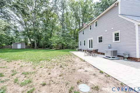 Exterior - 349 Wallingham Dr, Midlothian, VA 23114 photo 8 of 10