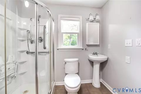 Bath - 349 Wallingham Dr, Midlothian, VA 23114 photo 1 of 4