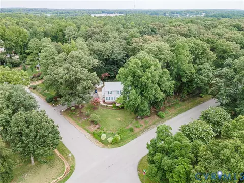 View/Area - 349 Wallingham Dr, Midlothian, VA 23114 photo 2 of 6