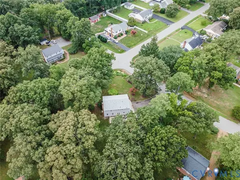 View/Area - 349 Wallingham Dr, Midlothian, VA 23114 photo 4 of 6