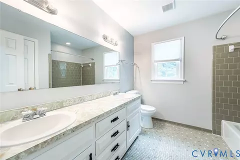 Bath - 349 Wallingham Dr, Midlothian, VA 23114 photo 4 of 4