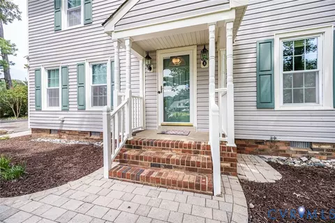 Exterior - 349 Wallingham Dr, Midlothian, VA 23114 photo 5 of 10