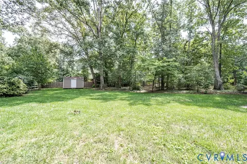 Exterior - 349 Wallingham Dr, Midlothian, VA 23114 photo 7 of 10