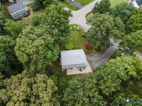 View/Area - 349 Wallingham Dr, Midlothian, VA 23114 photo 5 of 6