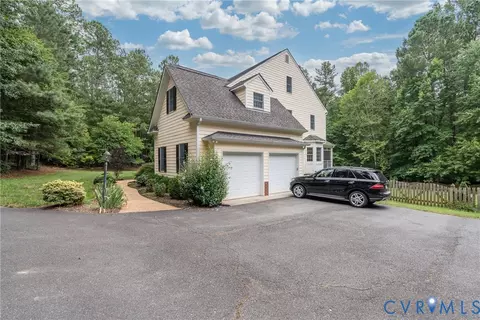 Exterior - 3002 Willow Trace Ln, Sandy Hook, VA 23153 photo 9 of 16