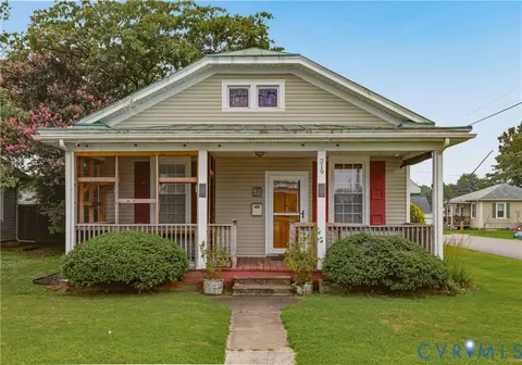 219 Fairfax Ave, Colonial Heights, VA 23834