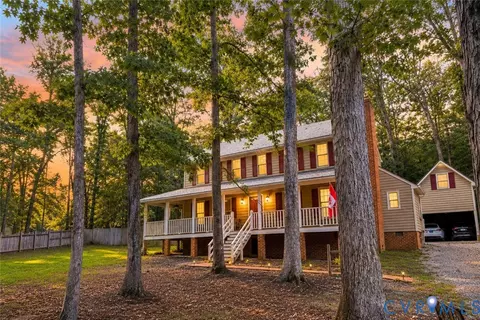 9007 Chatham Grove Ln, Richmond, VA 23236