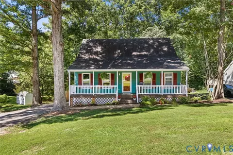Exterior - 7306 Native Dancer Dr, Midlothian, VA 23112 photo 2 of 6
