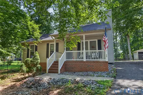 26 Cresthill Ct, Ruther Glen, VA 22546