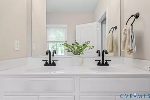 Bath - 2006 Barton Ave, Richmond, VA 23222 photo 5 of 5