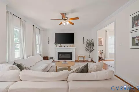 Living - 2006 Barton Ave, Richmond, VA 23222 photo 1 of 1